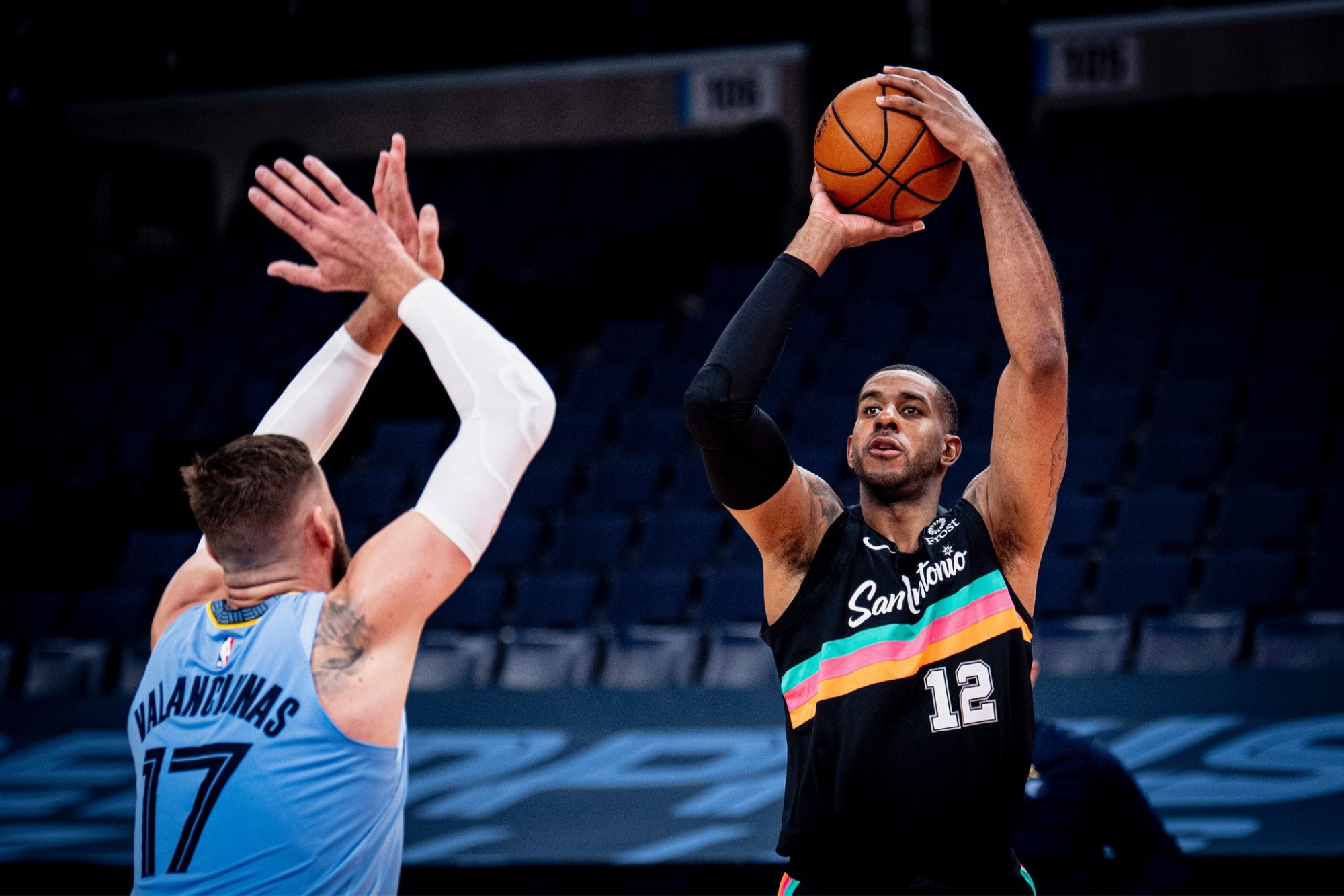 与知名音乐 与知名音乐